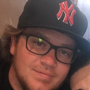 Meet your Posher, Adam